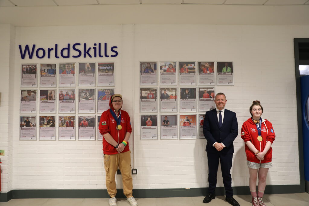 WorldSkills gold medal winners with Minister for Education, Jeremy Miles