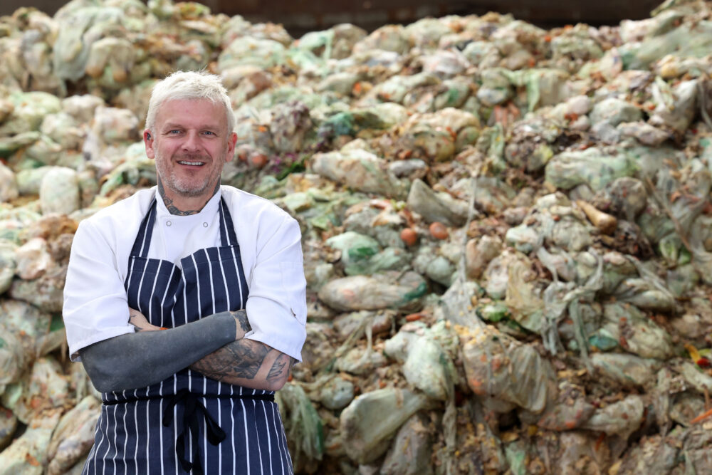 Celebrity Chef Matt Pritchard backs recycling campaign (002)