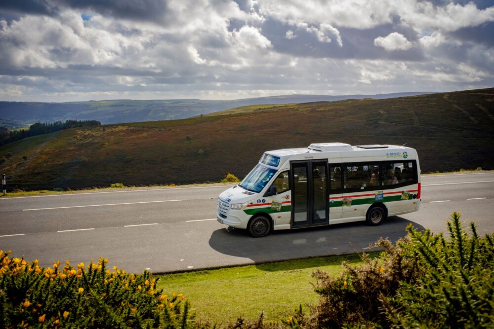 Dee-Valley-bus