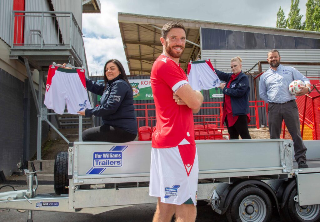IWT sponsor Wxm FC (1 of 4)