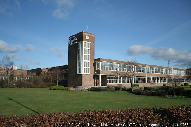 geograph-1197651-by-Geoff-Evans