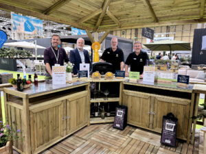 Zest Win with Terraza Outdoor Kitchen
