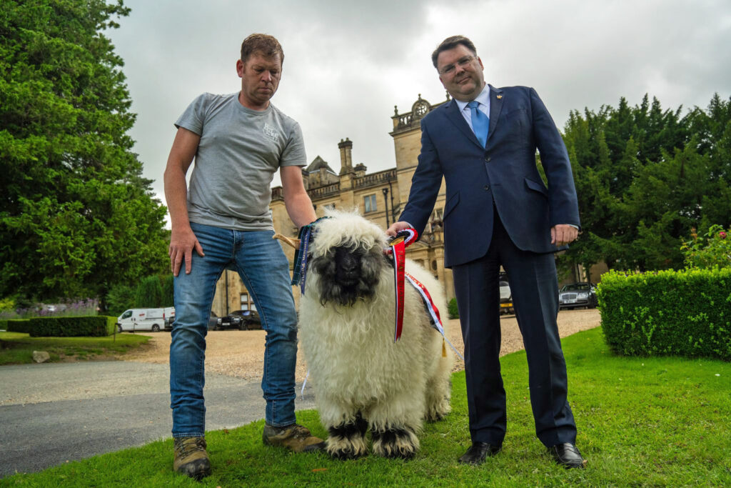 Calum and manager with champion Valais