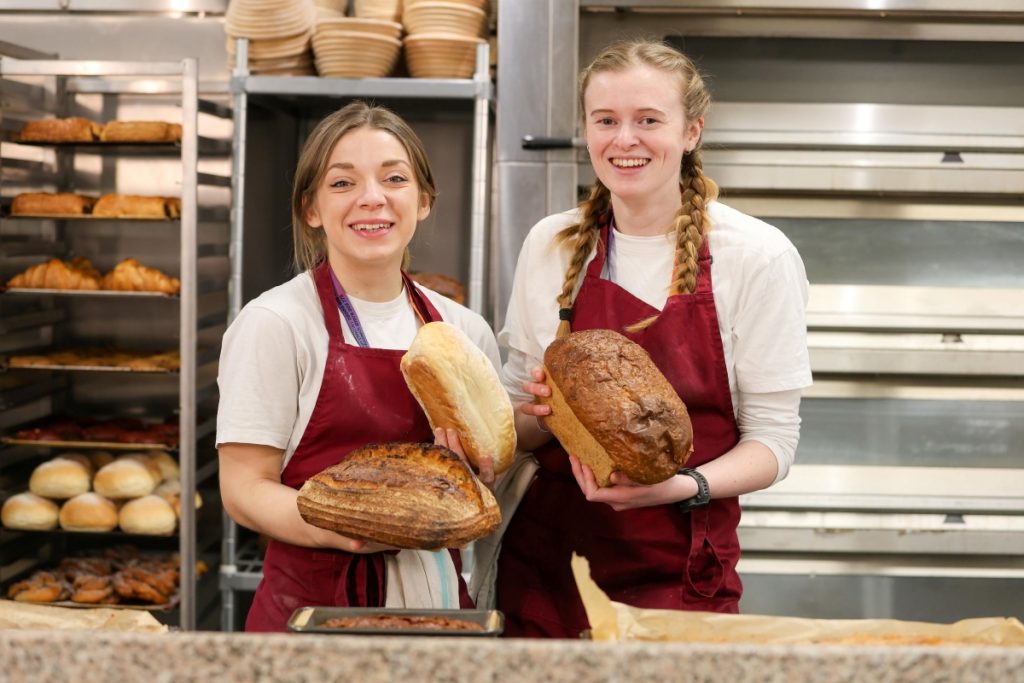naomiandellaBAKERY