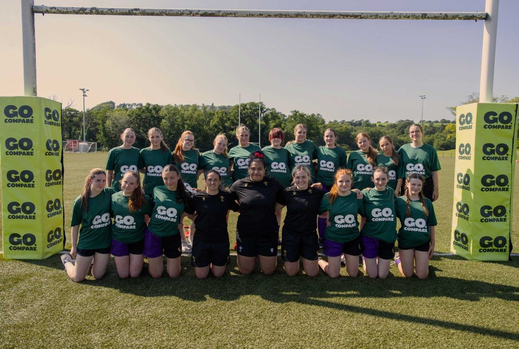 under-14-and-under-16-Valkyries-girls-with-Kayleigh-Powell,-Sisilia-Tuipulotu,-and-Alex-Callender