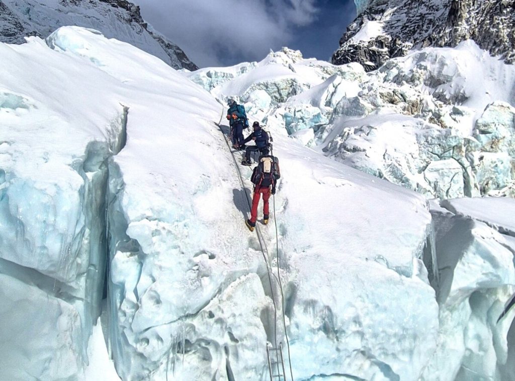 Everest4