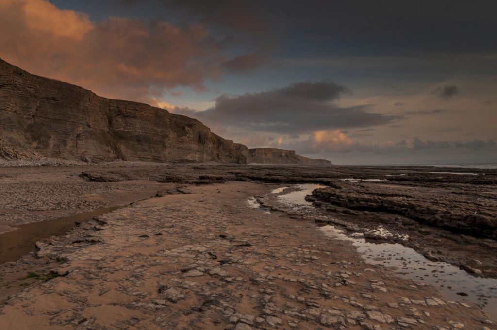 Depositphotos_443647554_L