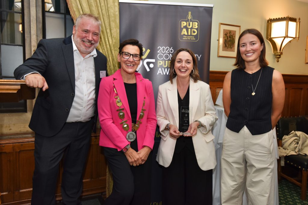 Community Fundraising Hero Wales - The Bull Inn - LLinos Medi MP - Ynys Mon (1)